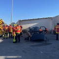 SOLDATS DU FEU : ENTRAIEMENT DES POMPIERS VOLONTAIRES D'AVIGNON chez JM AUTOS CASSE VENTE PIECES DETACHEES OCCASION ET VENTE VEHICULE ACCIDENTE 