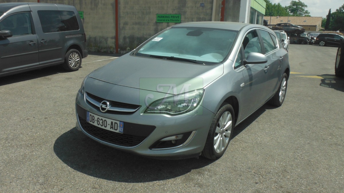 OPEL - ASTRA J 1.7 CDTI 110 COSMO - Véhicule Accidenté - 5900€