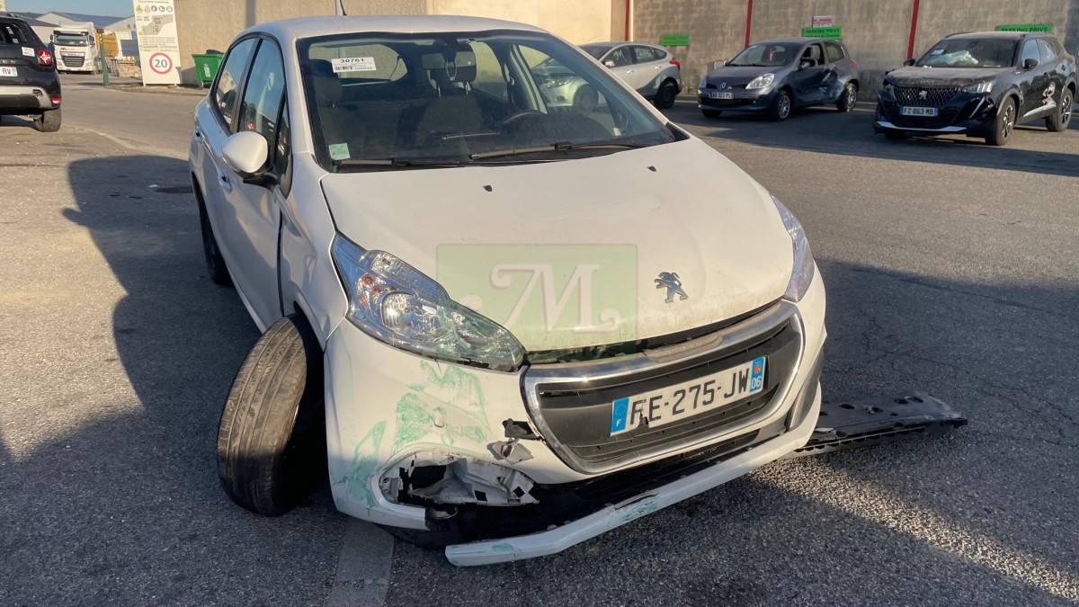 PEUGEOT 208 1.5 BLUEHDI AFFAIRE PRENIUM PACK Véhicule Accidenté 0€
