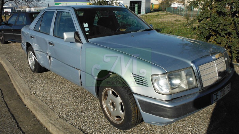 MERCEDES - E300 TD TYPE 124 AUTOMATIQUE - Pièces détachées d'occasion