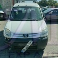 PEUGEOT PARTNER 1.6 HDI 16V CONFORT VEHICULE ACCIDENTE A VENDRE ET VENTE PIECES DETACHEES OCCASION FACE AVANT