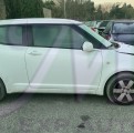 SUZUKI SWIFT III 1.3I 16V GLX VEHICULE ACCIDENTE A VENDRE ET VENTE PIECES DETACHEES OCCASION LATERAL DROIT