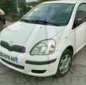 TOYOTA YARIS 75 D-4D VEHICULE ACCIDENTEE A LA VENTE ET VENTE DE PIECES DETACHEES OCCASION 3/4 AVANT GAUCHE