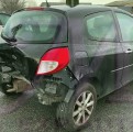 RENAULT CLIO III 1.2I 16V 75 EXPRESSION VEHICULE ACCIDENTE A VENDRE ET VENTE PIECES DETACHEES OCCASION 3/4 ARRIERE DROIT