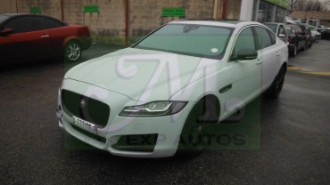 XF 3.0D V6 300R SPORT