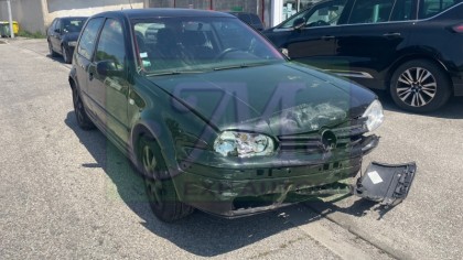 GOLF IV